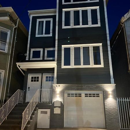 Springview Homes 12Mins From Ewr & 3 Mins From University Hospital Нюарк Екстериор снимка